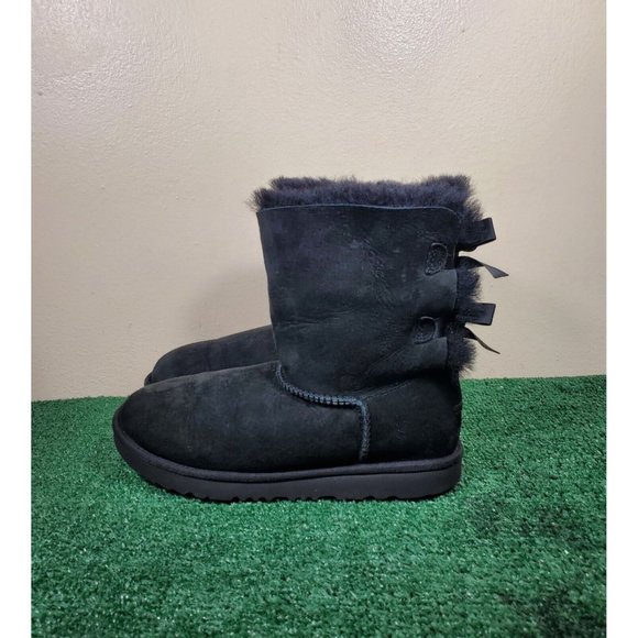 UGG Australia Boots Youth 6 Black Bailey Bow II Winter Shearling Flats 1017394K - Picture 1 of 10